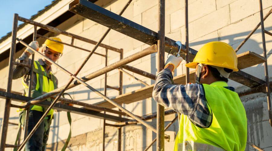 Expert flood damage restoration services in Eastlake Weir, FL
